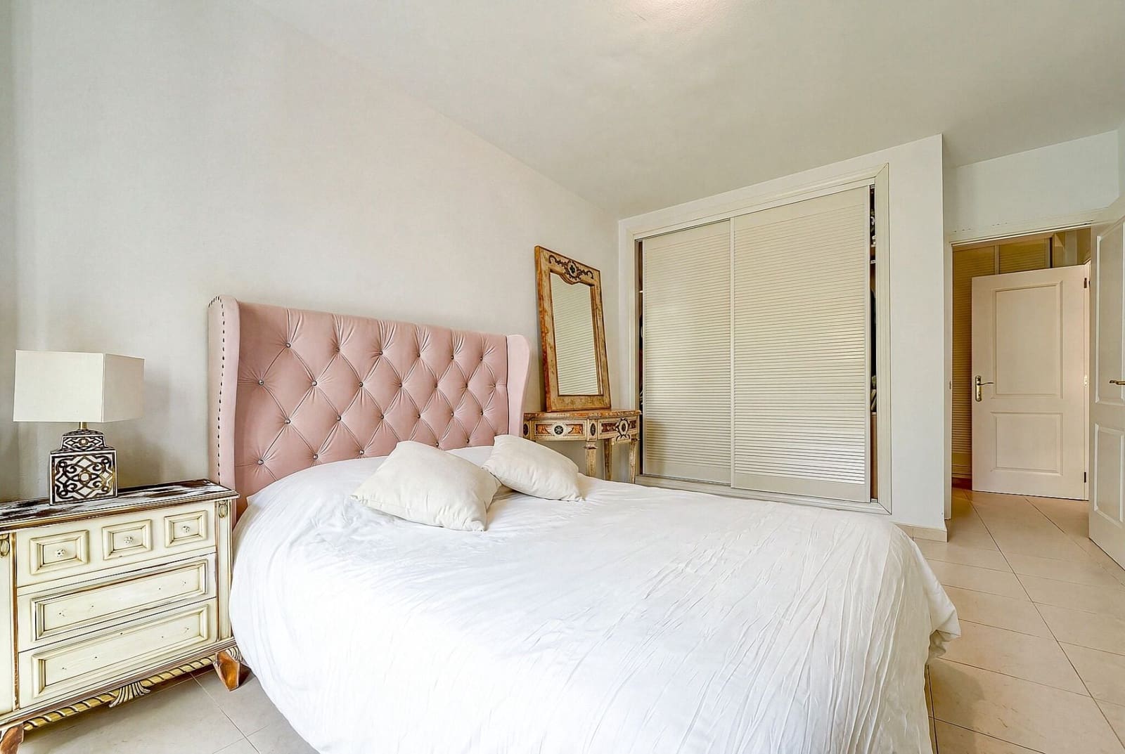 2 quarto Apartamento para venda em Nueva Andalucia com piscina garagem - 520 000 € (Ref: 10118665)