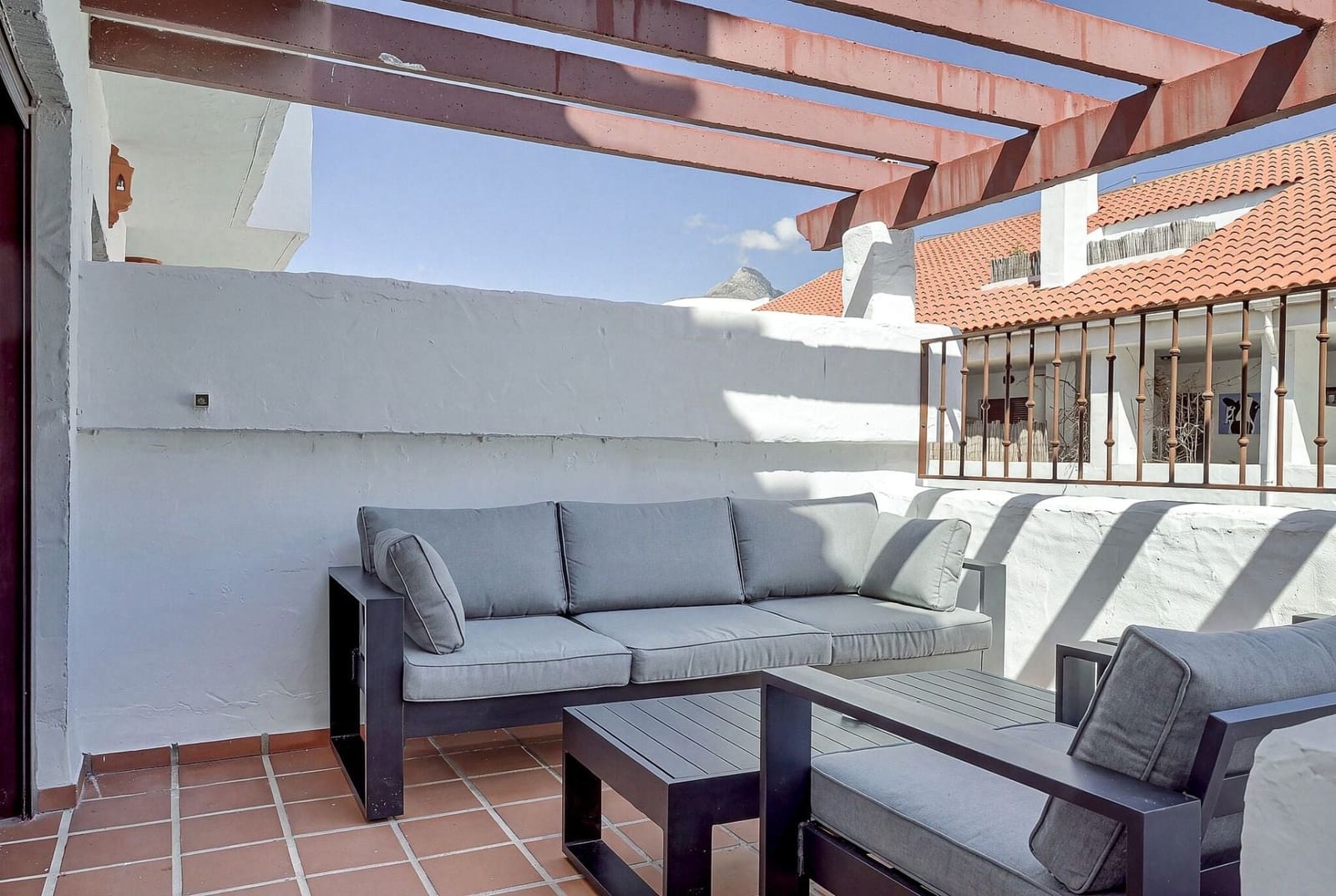 2 quarto Apartamento para venda em Nueva Andalucia com piscina garagem - 520 000 € (Ref: 10118665)