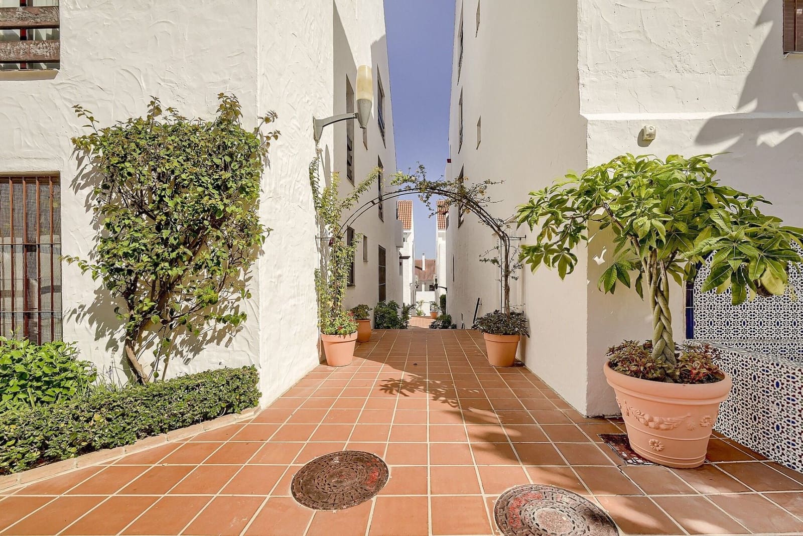 2 quarto Apartamento para venda em Nueva Andalucia com piscina garagem - 520 000 € (Ref: 10118665)