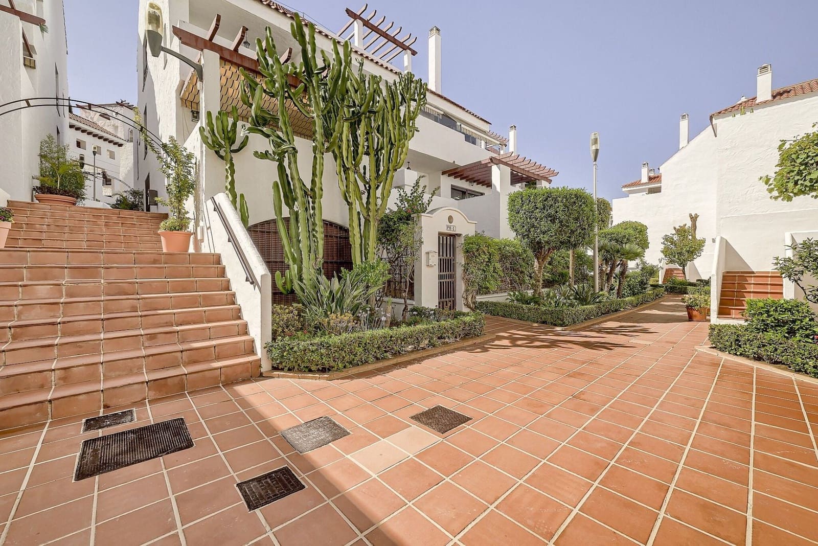 2 quarto Apartamento para venda em Nueva Andalucia com piscina garagem - 520 000 € (Ref: 10118665)