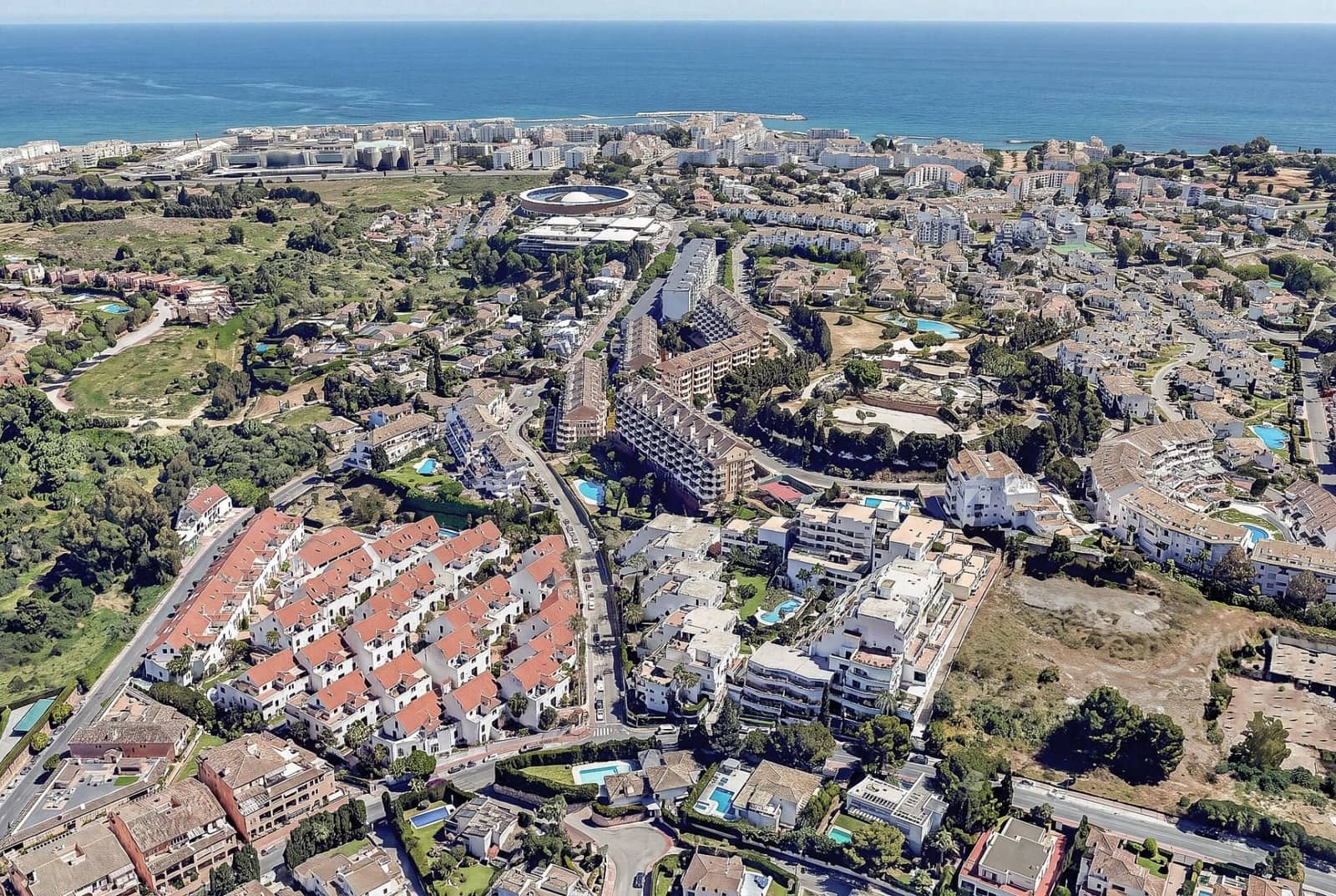 2 quarto Apartamento para venda em Nueva Andalucia com piscina garagem - 520 000 € (Ref: 10118665)