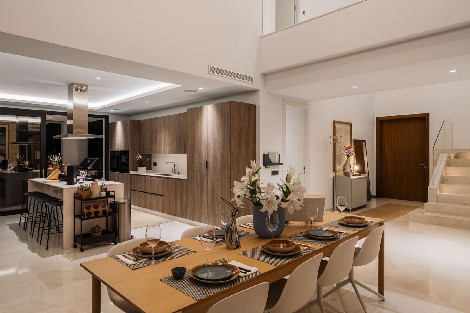 5 soveværelse Villa til salg i Nueva Andalucia med swimmingpool garage - € 4.295.000 (Ref: 10169244)