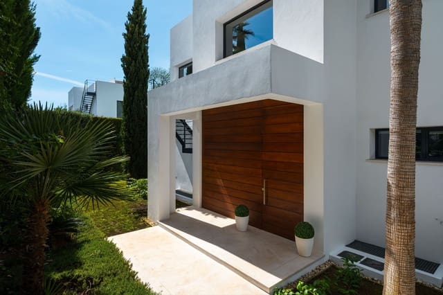5 soveværelse Villa til salg i Nueva Andalucia, Marbella med swimmingpool garage - € 4.295.000 (Ref: 10169244)