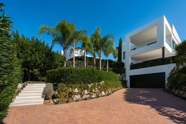 5 soveværelse Villa til salg i Nueva Andalucia, Marbella med swimmingpool garage - € 4.295.000 (Ref: 10169244)