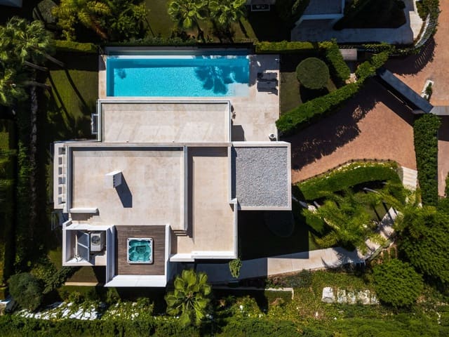 5 soveværelse Villa til salg i Nueva Andalucia, Marbella med swimmingpool garage - € 4.295.000 (Ref: 10169244)