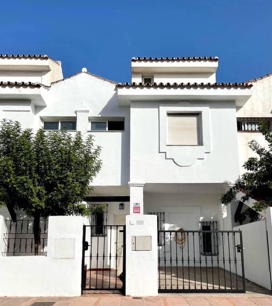 Casa de 3 habitaciones en Nueva Andalucia en venta con piscina - 625.000 € (Ref: 10170440)