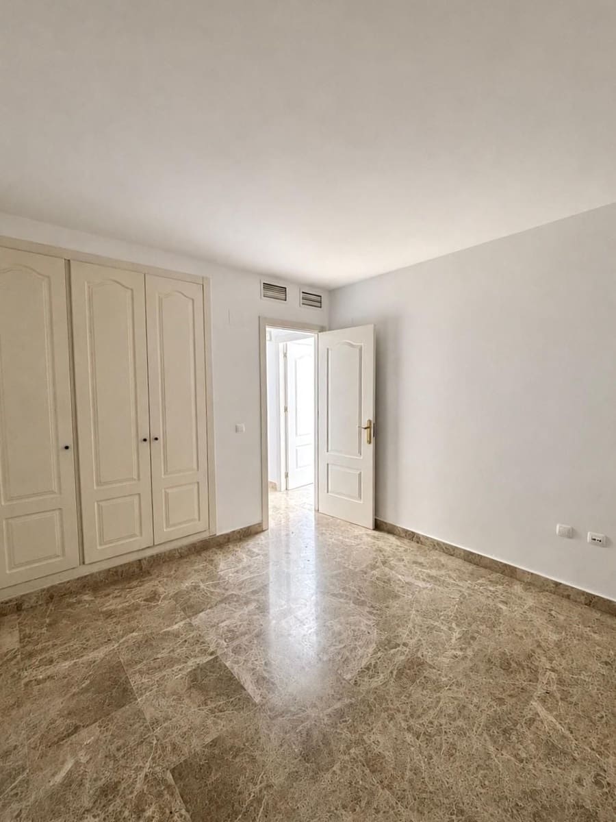 Casa de 3 habitaciones en Nueva Andalucia en venta con piscina - 625.000 € (Ref: 10170440)