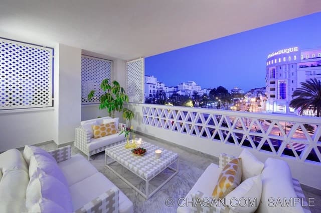 Apartamento de 2 habitaciones en Puerto Banus, Marbella en venta - 845.000 € (Ref: 3574638)