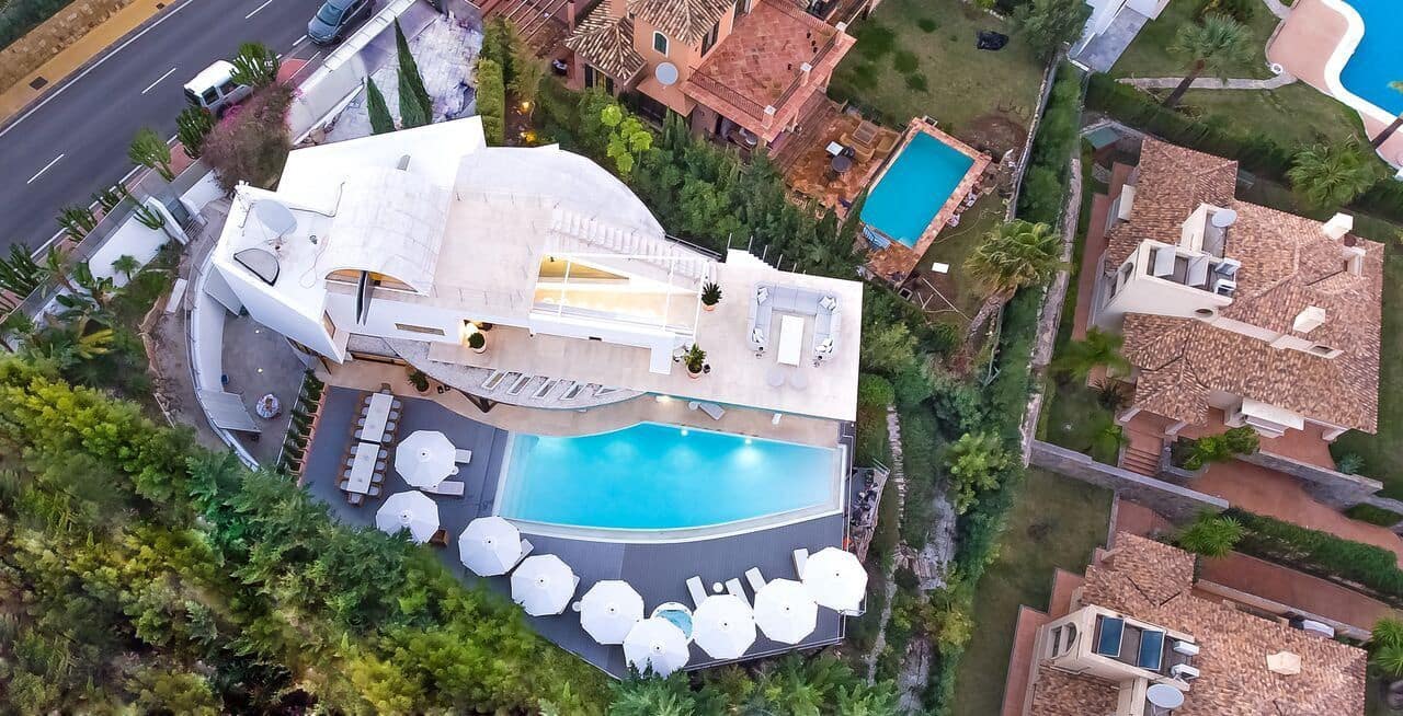 Chalet de 7 habitaciones en Nueva Andalucia en venta - 4.400.000 € (Ref: 3574679)