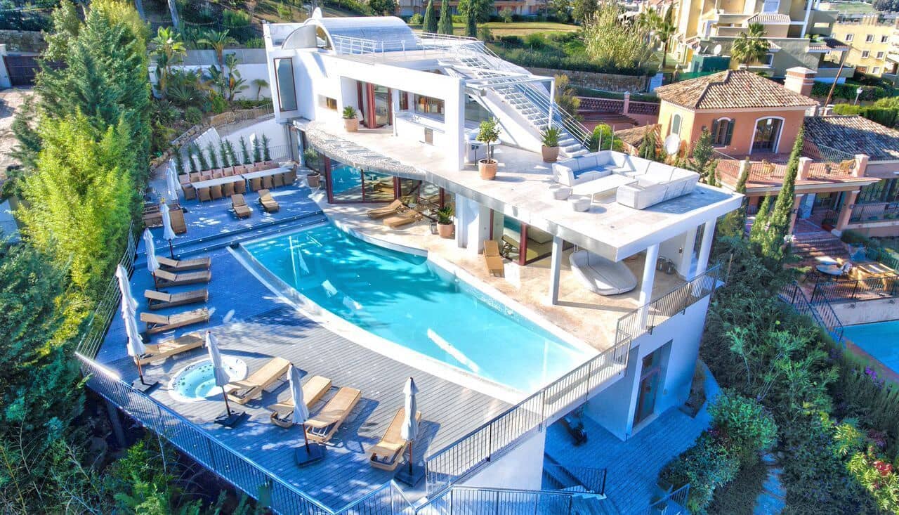 Chalet de 7 habitaciones en Nueva Andalucia en venta - 4.400.000 € (Ref: 3574679)