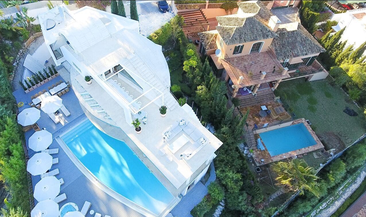 Chalet de 7 habitaciones en Nueva Andalucia en venta - 4.400.000 € (Ref: 3574679)