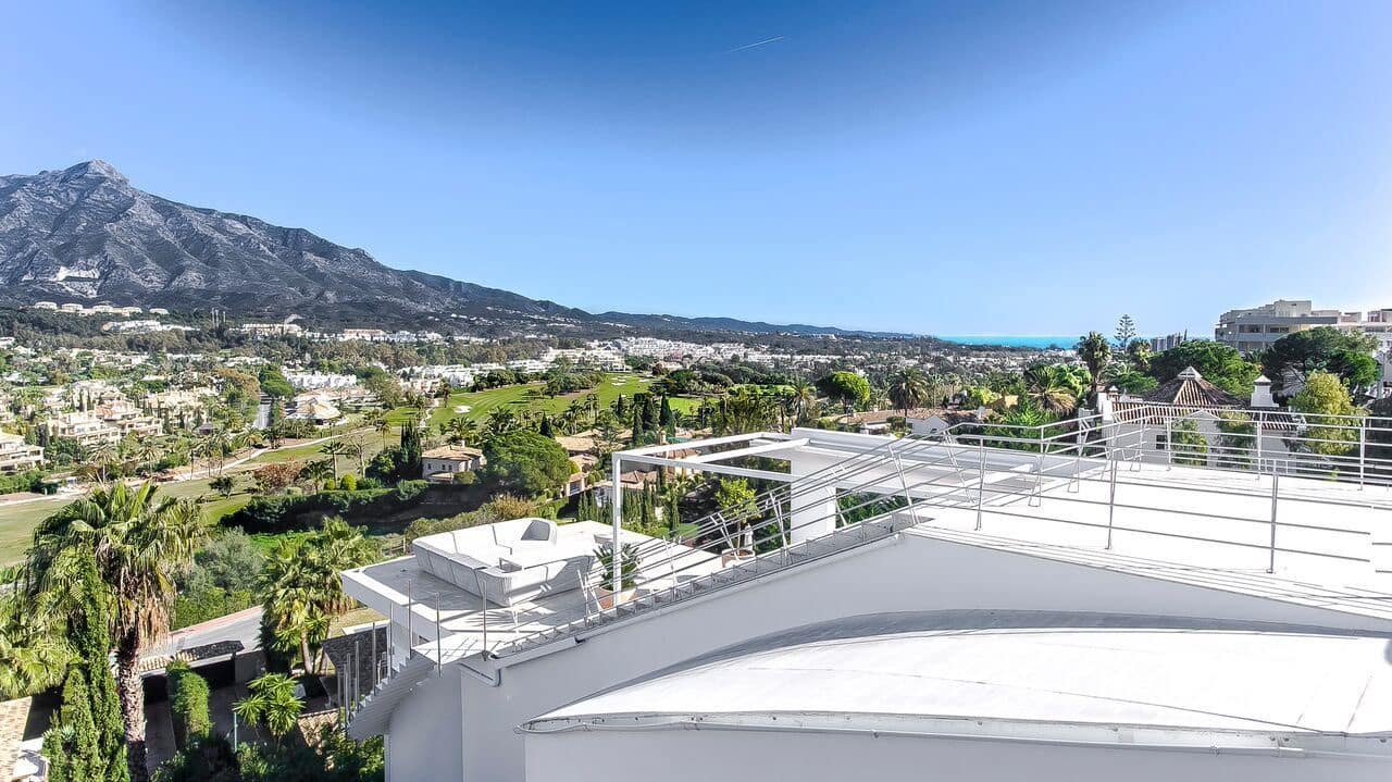 Chalet de 7 habitaciones en Nueva Andalucia en venta - 4.400.000 € (Ref: 3574679)