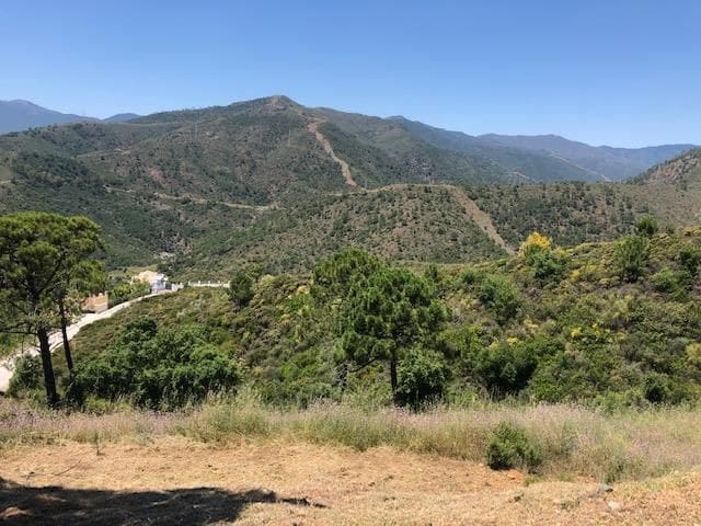 Tontti myytävänä paikassa Montemayor - Marbella Club, Benahavís - 495 000 € (Ref: 3618803)