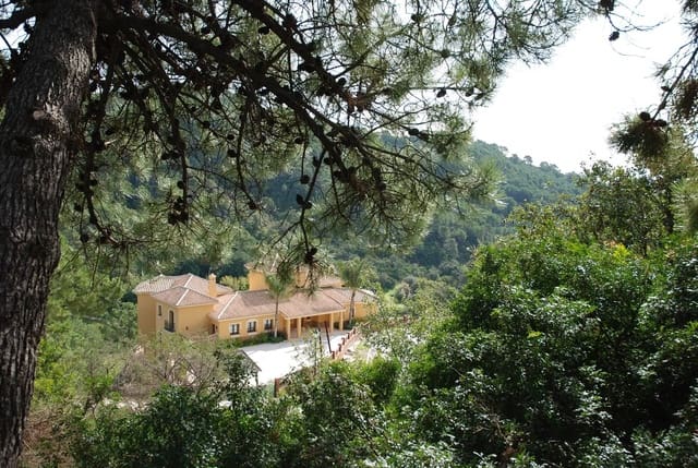 Tontti myytävänä paikassa Montemayor - Marbella Club, Benahavís - 445 000 € (Ref: 3618931)