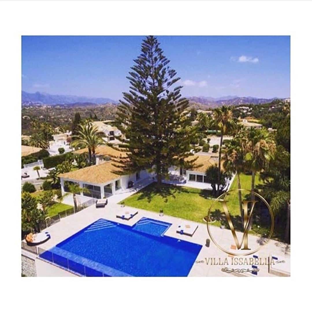 8 bedroom Villa for sale in Elviria - € 3,500,000 (Ref: 3701139)