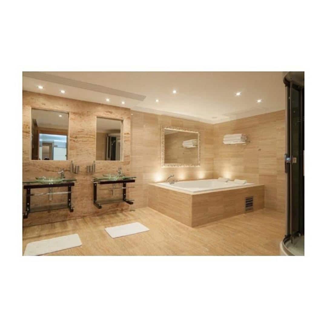 8 bedroom Villa for sale in Elviria - € 3,500,000 (Ref: 3701139)