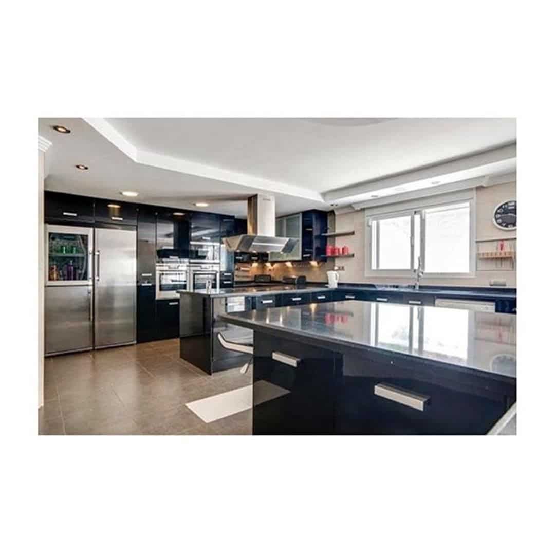 8 bedroom Villa for sale in Elviria - € 3,500,000 (Ref: 3701139)