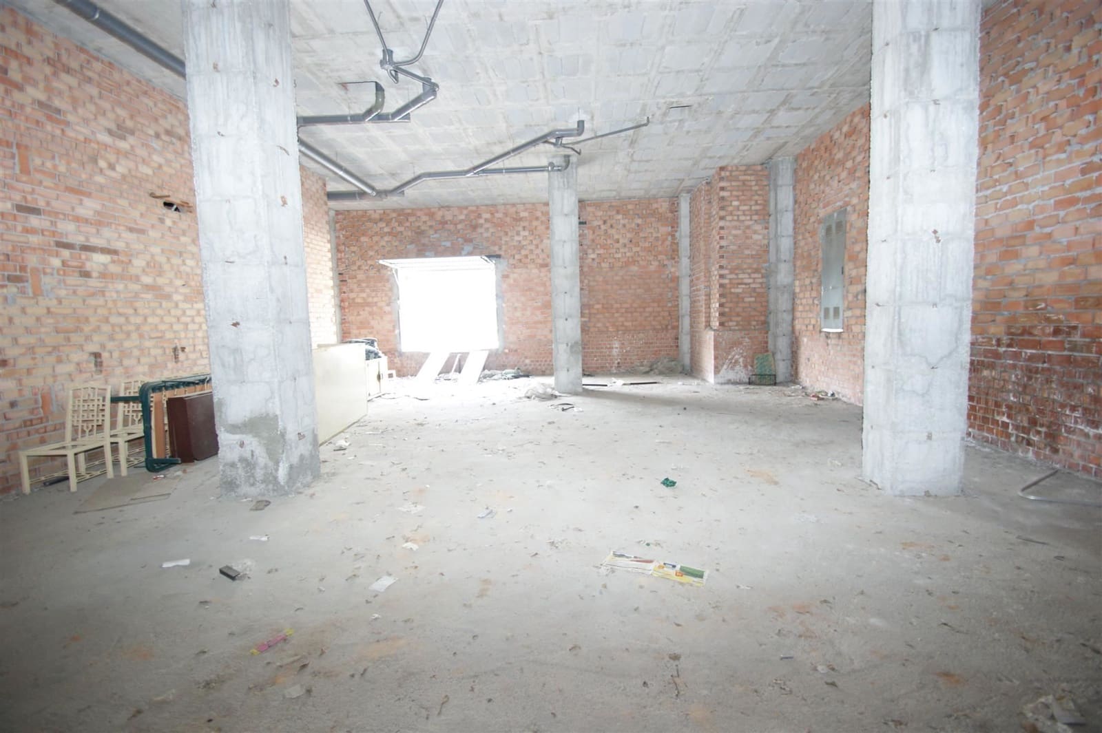 Villa for sale in Nueva Andalucia - € 390,000 (Ref: 3889715)