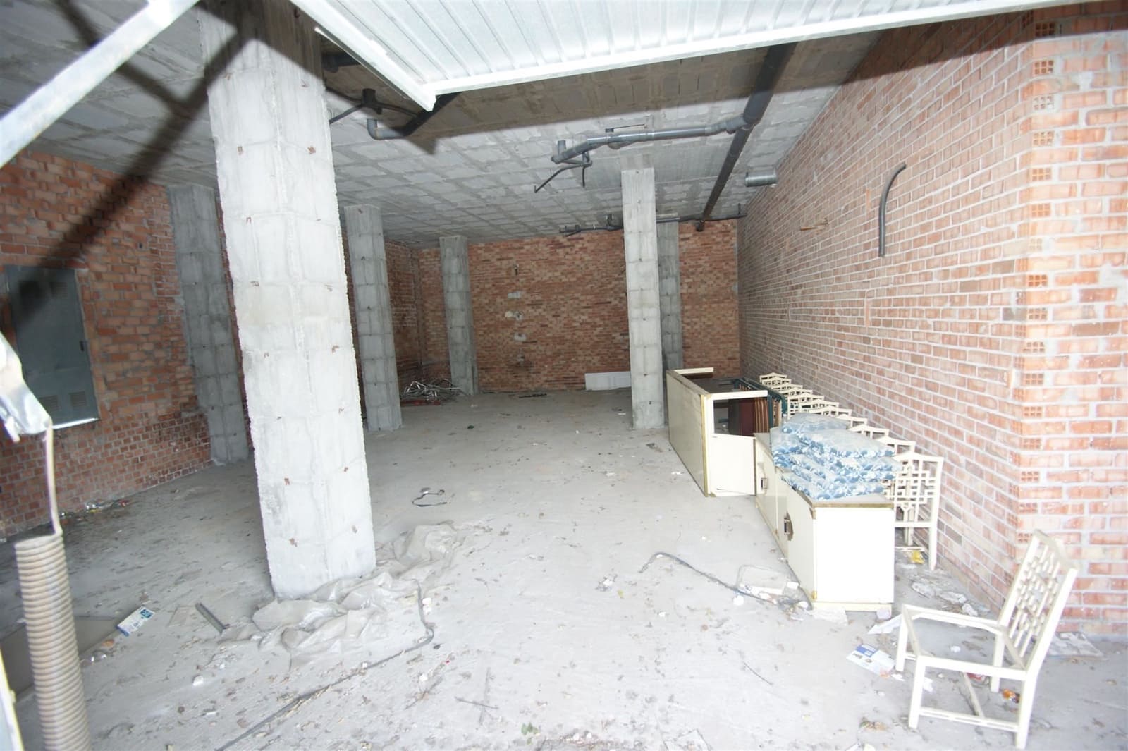 Villa for sale in Nueva Andalucia - € 390,000 (Ref: 3889715)