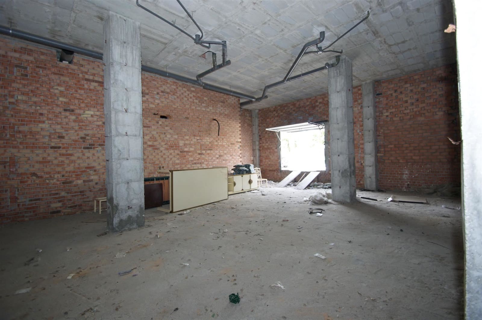 Villa for sale in Nueva Andalucia - € 390,000 (Ref: 3889715)