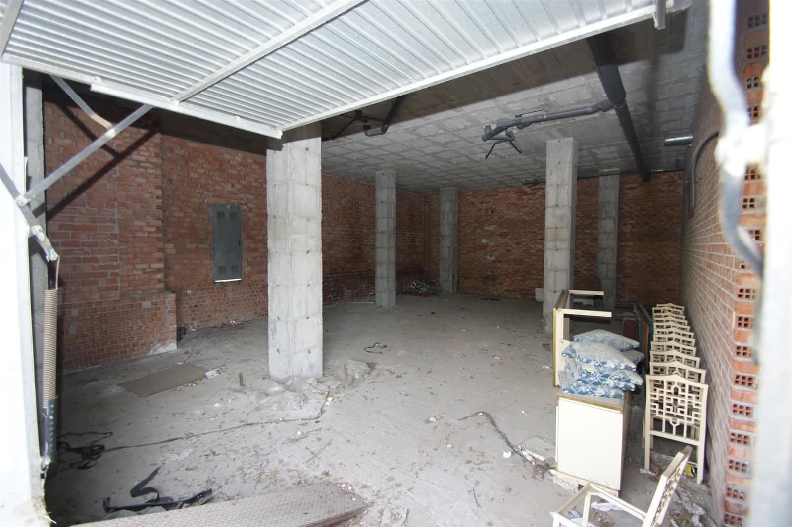 Villa for sale in Nueva Andalucia - € 390,000 (Ref: 3889715)