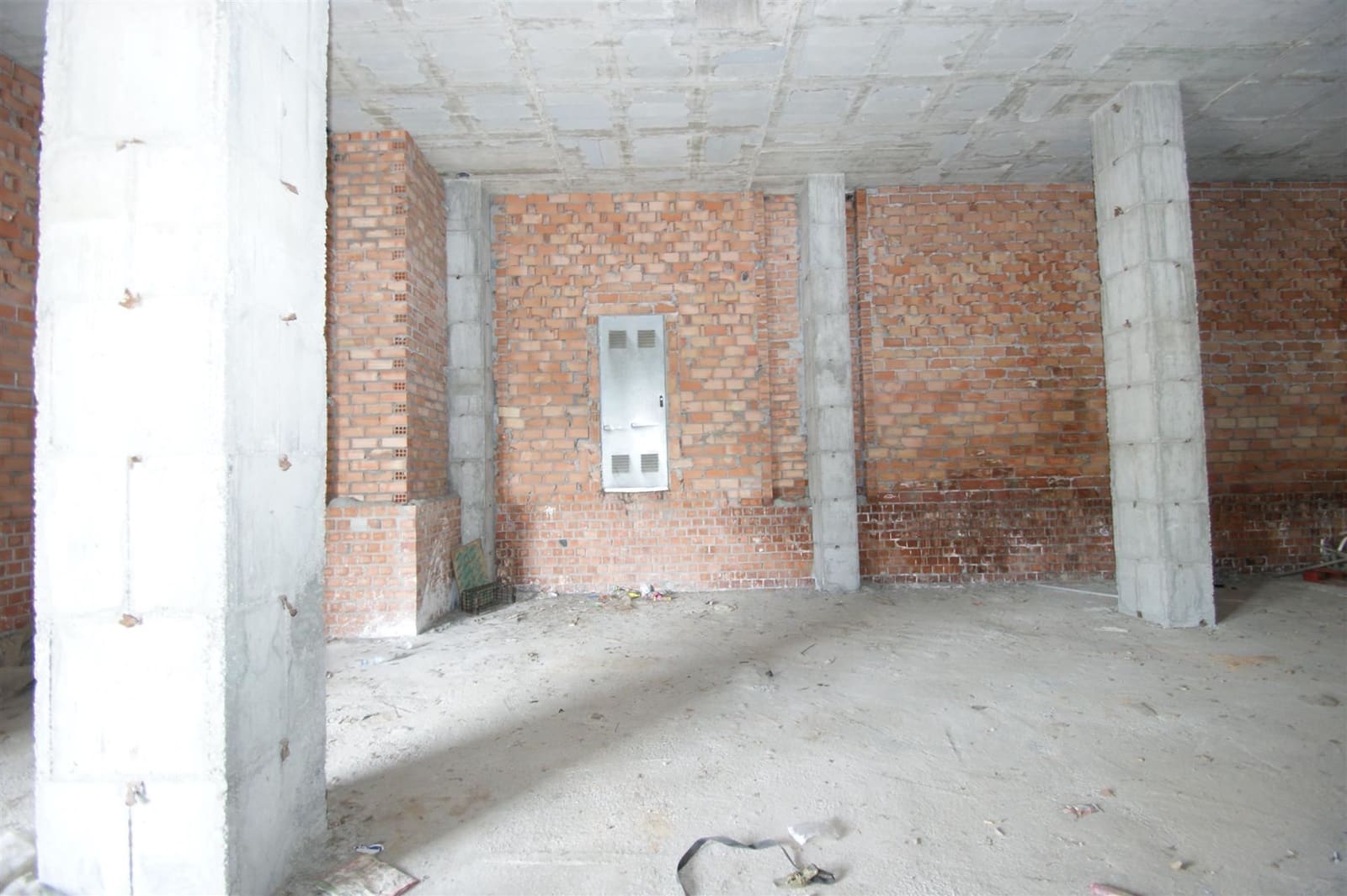 Villa for sale in Nueva Andalucia - € 390,000 (Ref: 3889715)