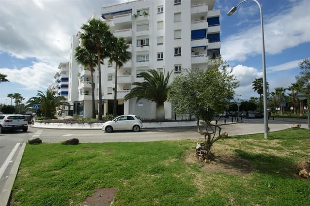 Villa for sale in Los Naranjos, Marbella - € 390,000 (Ref: 3889715)