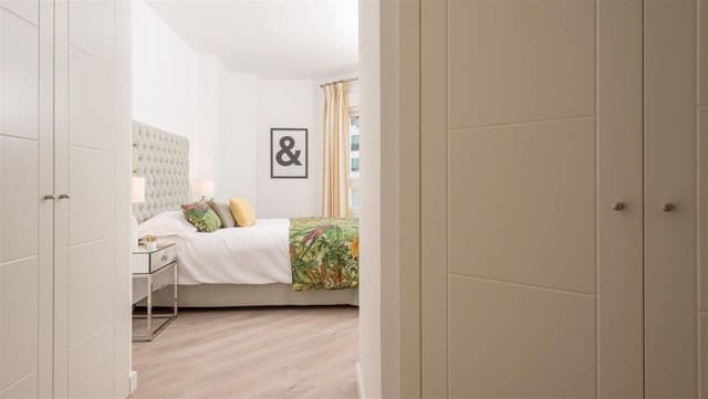 3 bedroom Apartment for sale in Nueva Andalucia, Marbella - € 453,000 (Ref: 3927291)