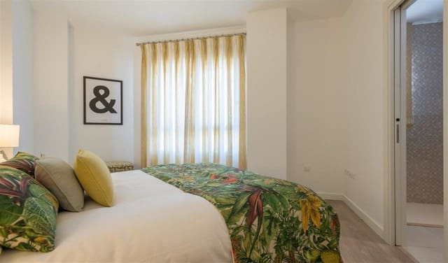 3 bedroom Apartment for sale in Nueva Andalucia, Marbella - € 453,000 (Ref: 3927291)