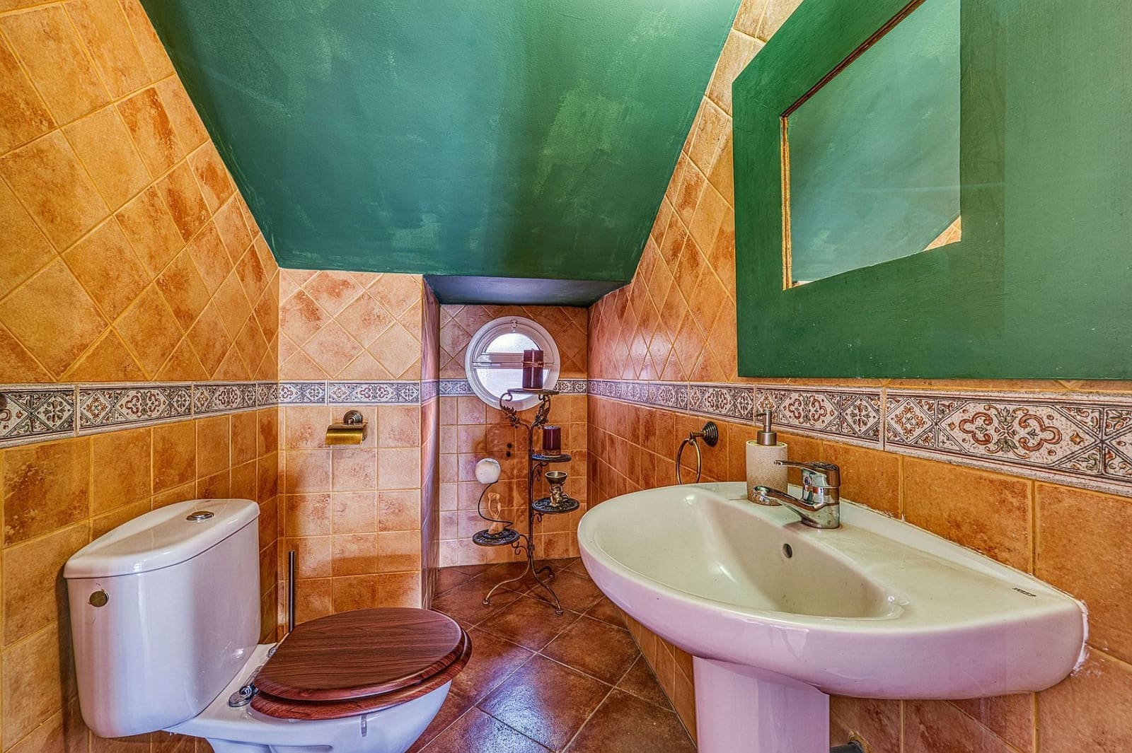 Chalet de 4 habitaciones en Nueva Andalucia en venta - 1.395.000 € (Ref: 4480013)