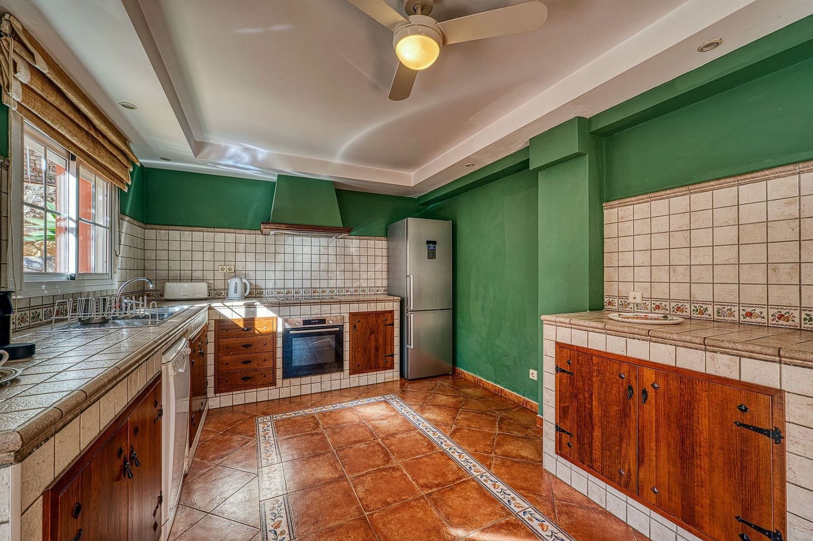 Chalet de 4 habitaciones en Nueva Andalucia en venta - 1.395.000 € (Ref: 4480013)