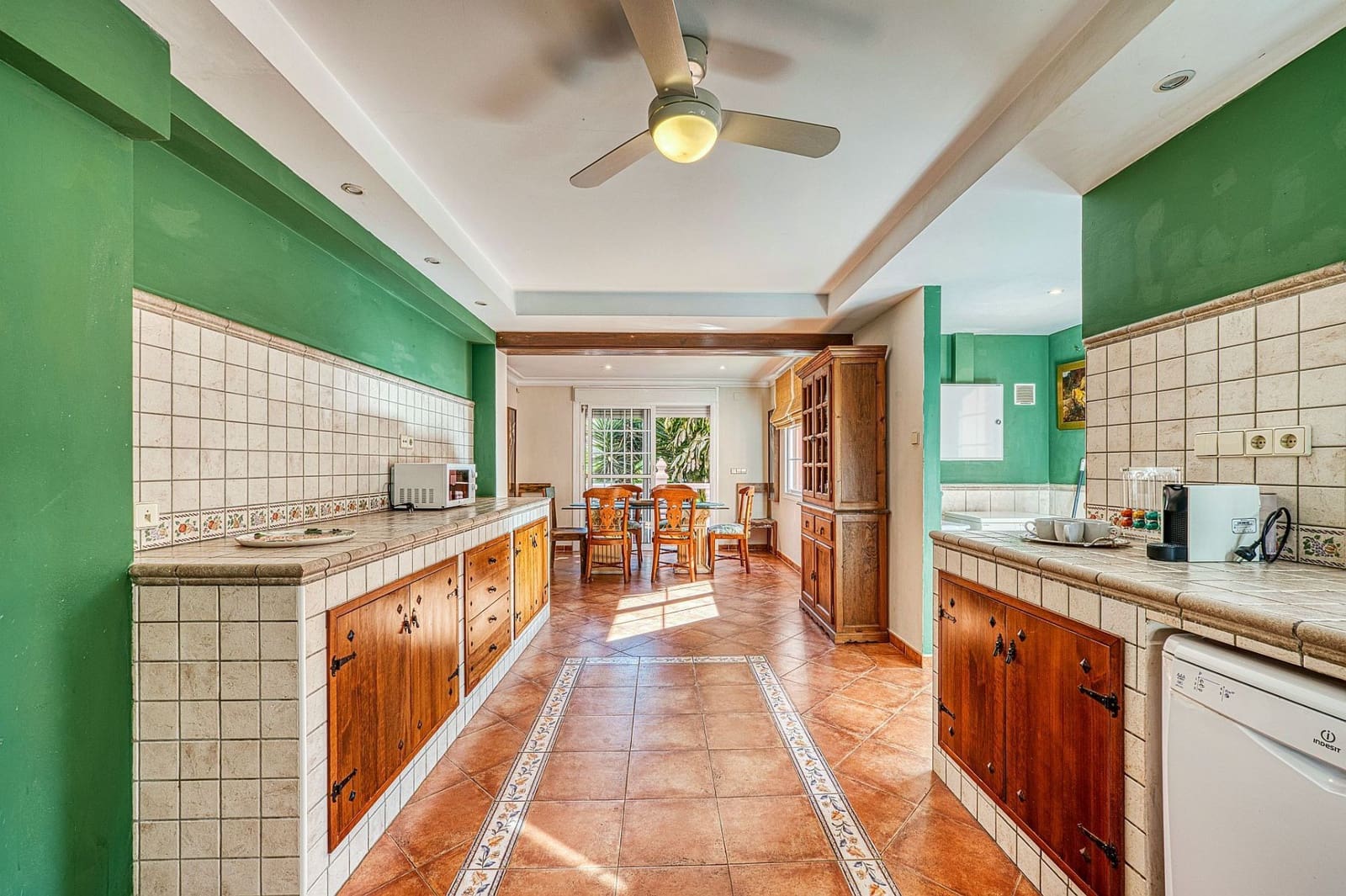 Chalet de 4 habitaciones en Nueva Andalucia en venta - 1.395.000 € (Ref: 4480013)