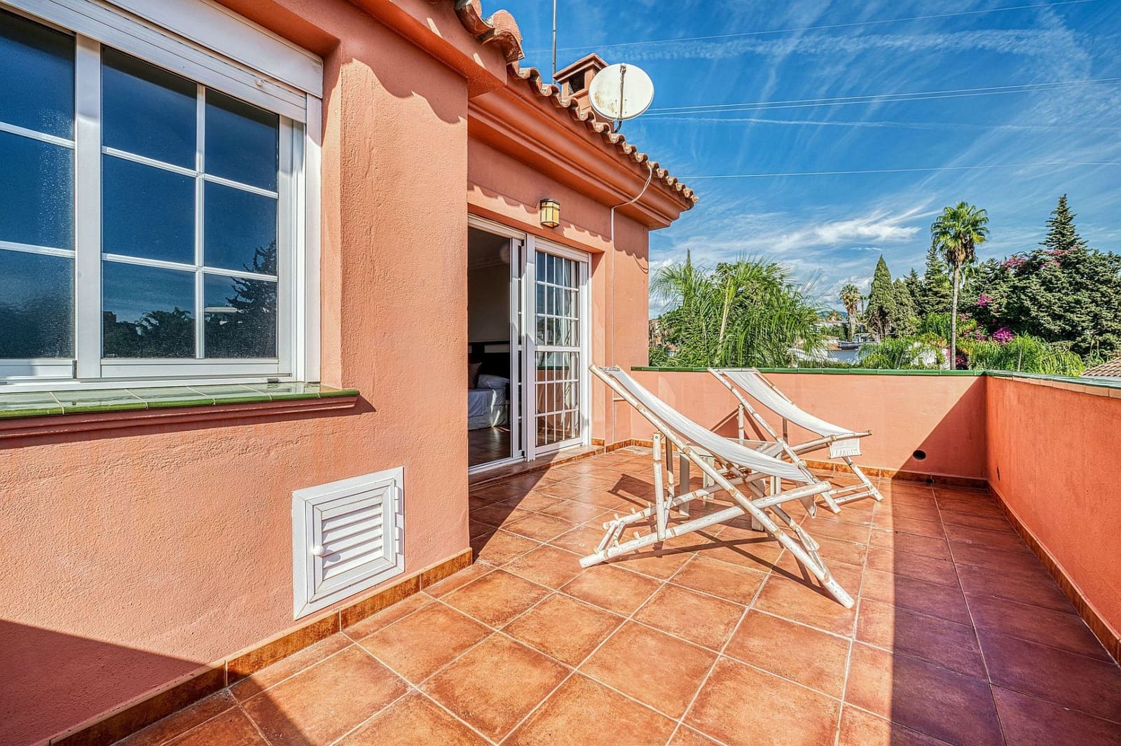 Chalet de 4 habitaciones en Nueva Andalucia en venta - 1.395.000 € (Ref: 4480013)