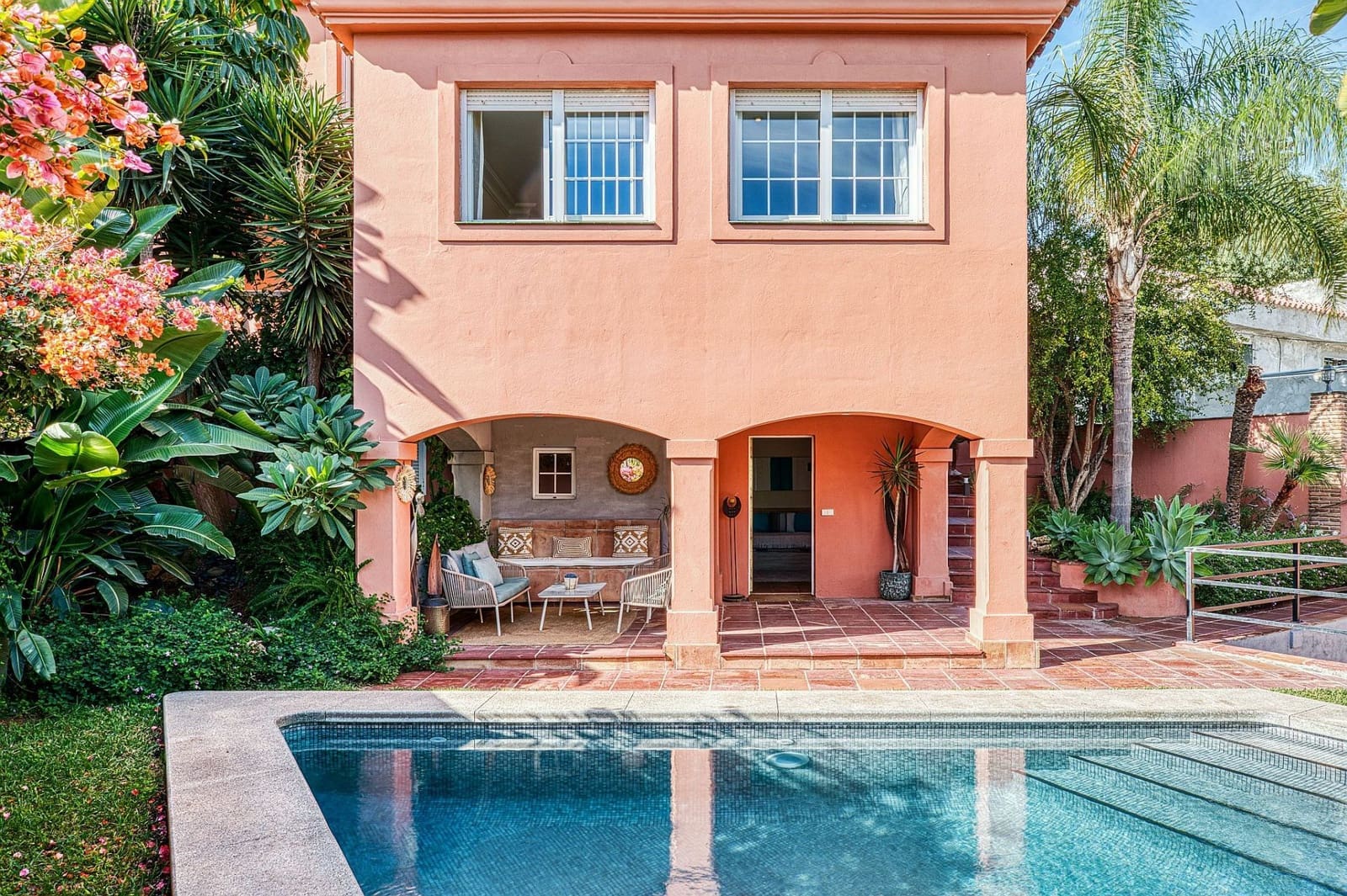 Chalet de 4 habitaciones en Nueva Andalucia en venta - 1.395.000 € (Ref: 4480013)