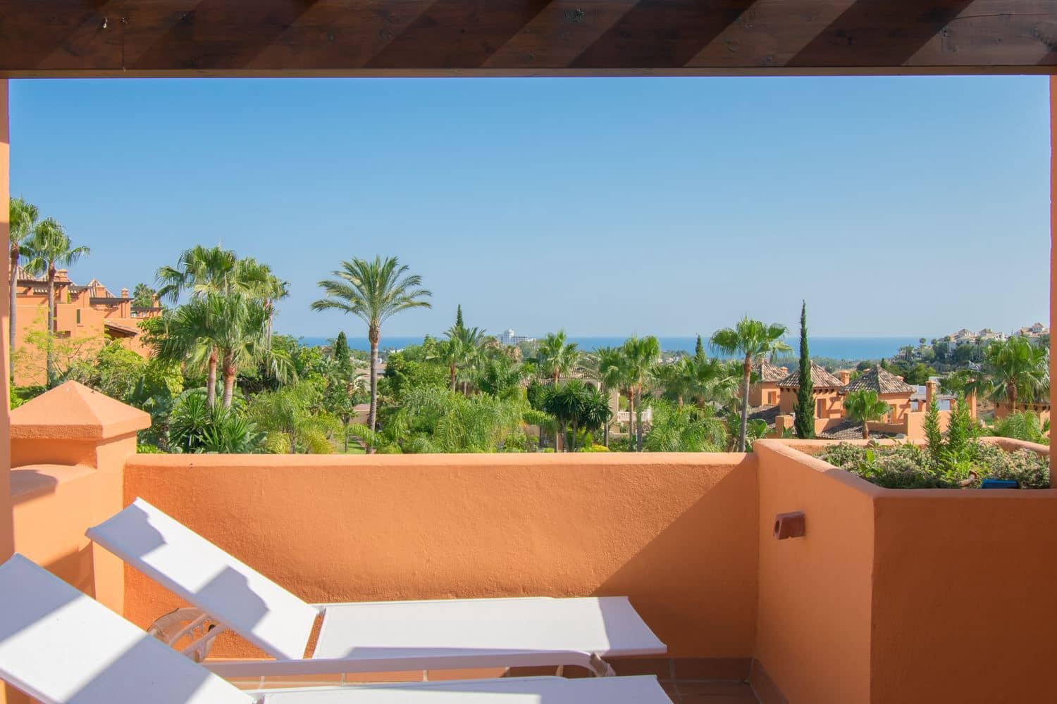 4 sovrum Hus till salu i Benahavis med pool garage - 1 050 000 € (Ref: 4504603)