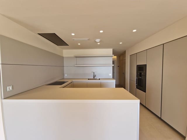 4 soverom Leilighet til salgs i El Velerín, Estepona - € 1 890 000 (Ref: 5018708)