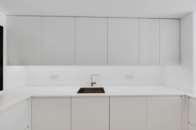 Apartamento de 1 habitación en Puerto Banus, Marbella en venta - 425.000 € (Ref: 5609830)