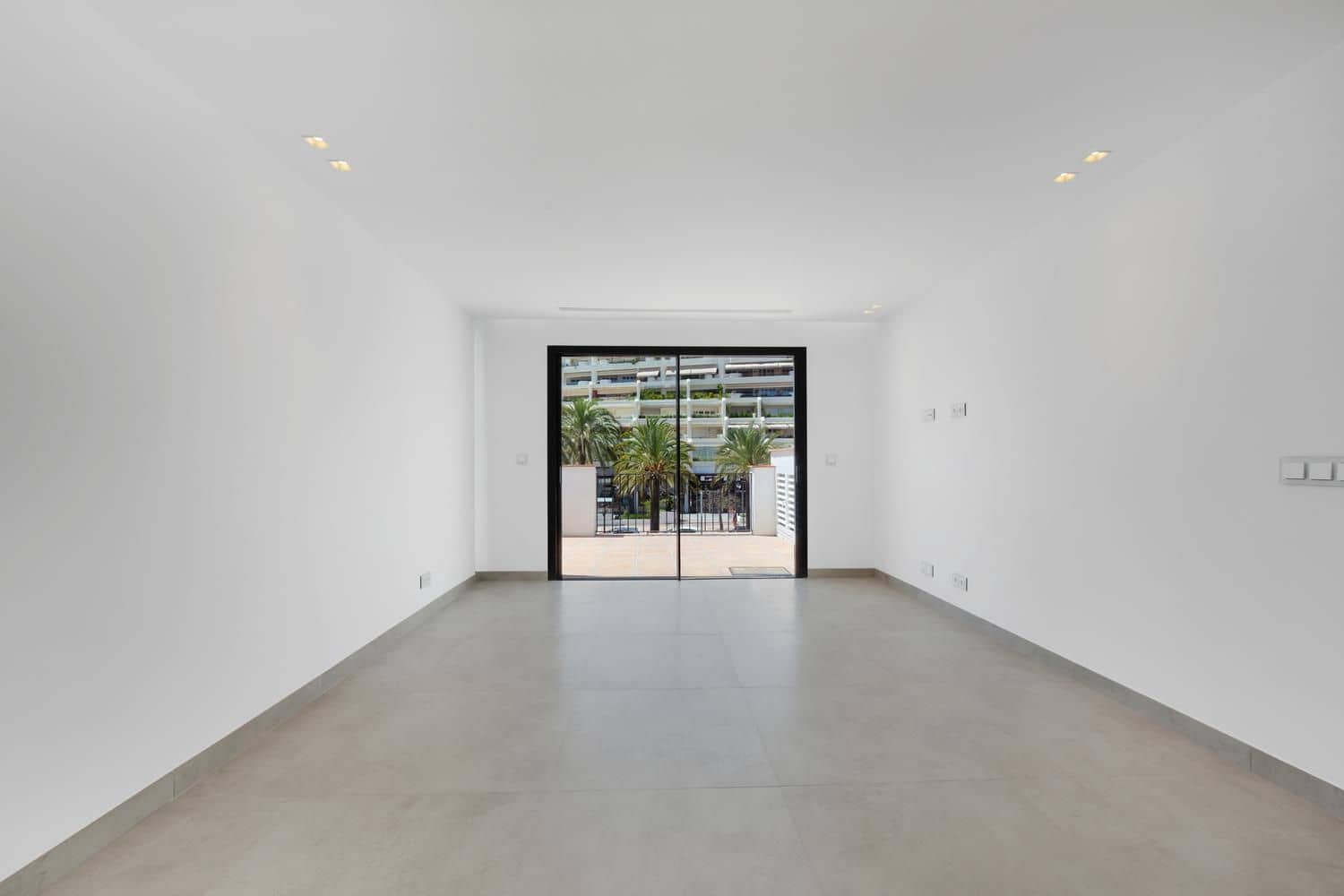 1 quarto Apartamento para venda em Puerto Banus - 425 000 € (Ref: 5609830)