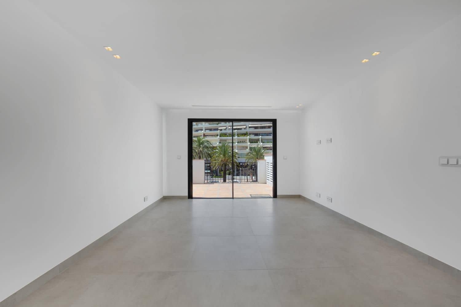 1 quarto Apartamento para venda em Puerto Banus - 425 000 € (Ref: 5609830)