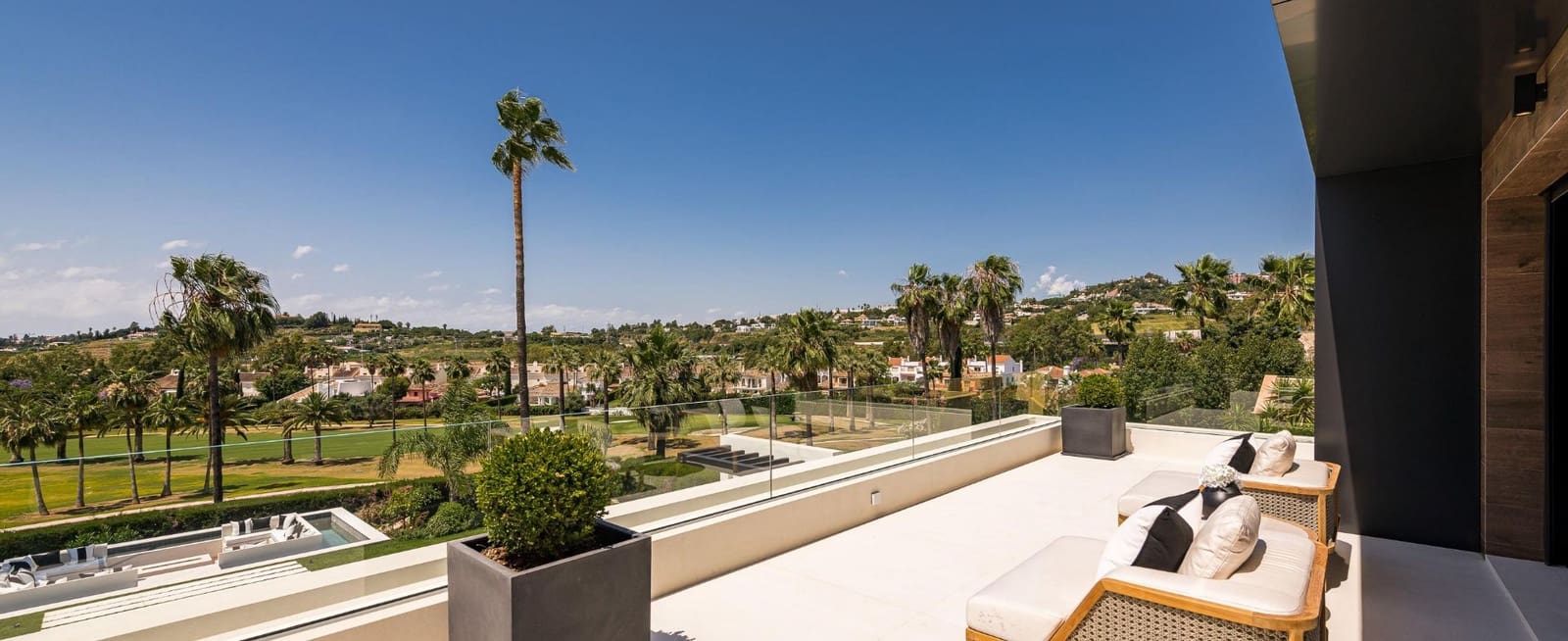 6 bedroom Villa for sale in Nueva Andalucia - € 5,995,000 (Ref: 5723149)