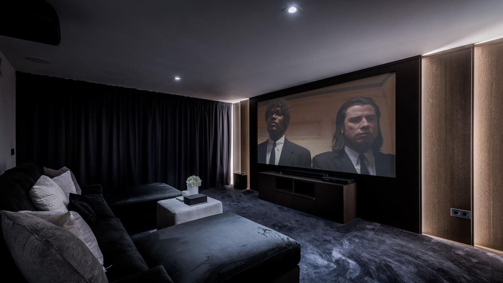 6 bedroom Villa for sale in Nueva Andalucia - € 5,995,000 (Ref: 5723149)