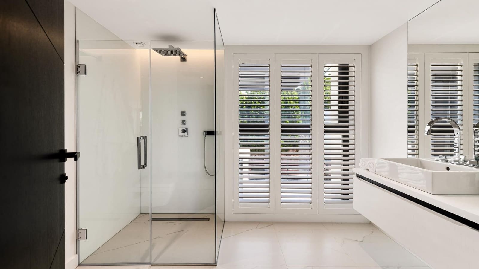 6 bedroom Villa for sale in Nueva Andalucia - € 5,995,000 (Ref: 5723149)