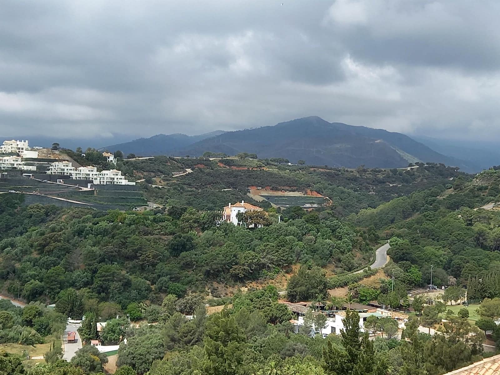 Terrain à Bâtir à vendre à Benahavis - 750 000 € (Ref: 5998977)