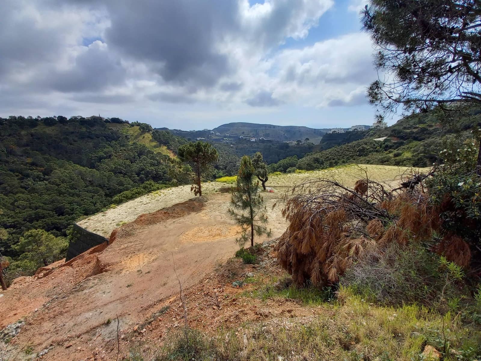 Terrain à Bâtir à vendre à Benahavis - 750 000 € (Ref: 5998977)