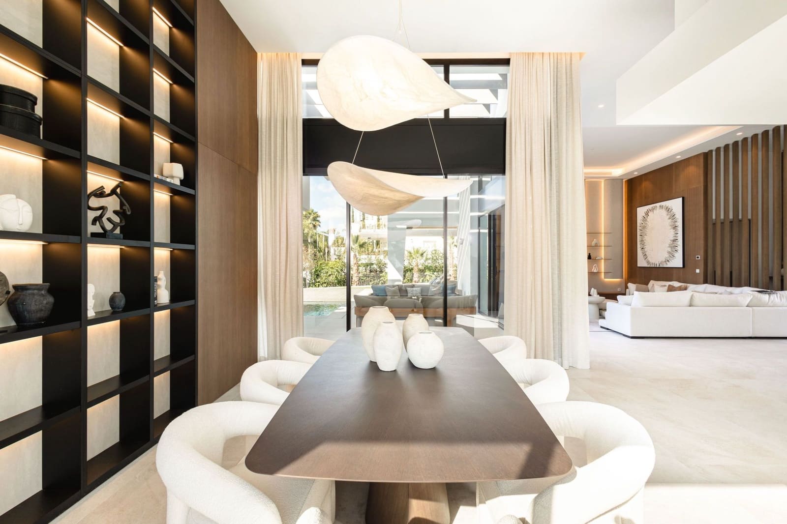 4 bedroom Villa for sale in Nueva Andalucia with pool garage - € 3,990,000 (Ref: 6300318)