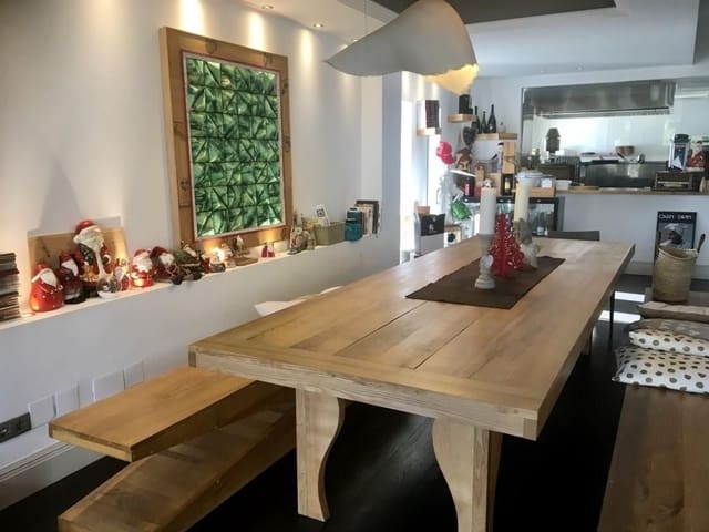 Restauracja lub bar na sprzedaż w El Paraiso, Estepona - 900 000 € (Ref: 6358366)