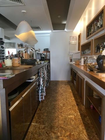 Restauracja lub bar na sprzedaż w El Paraiso, Estepona - 900 000 € (Ref: 6358366)