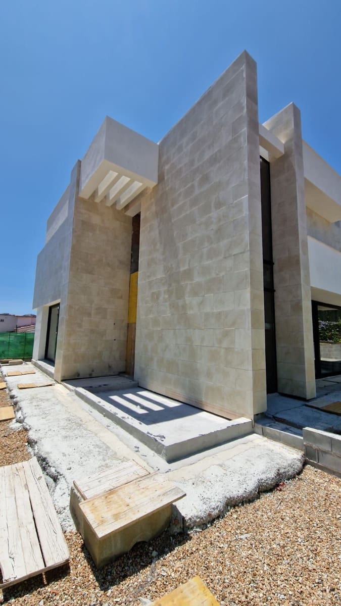 4 sypialnia Willa na sprzedaż w Nueva Andalucia - 1 495 000 € (Ref: 6673769)