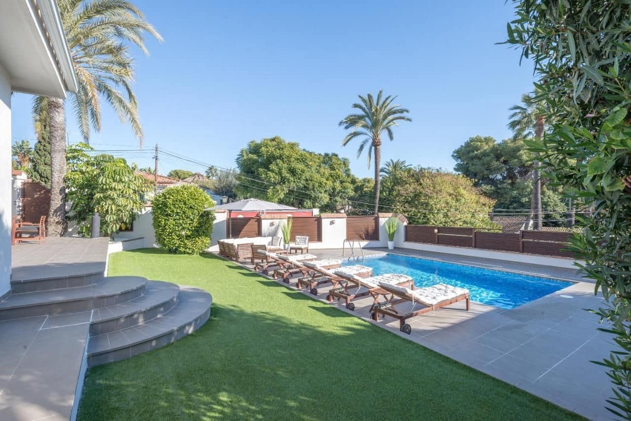 4 soveværelse Villa til salg i Nueva Andalucia - € 2.125.000 (Ref: 6876721)