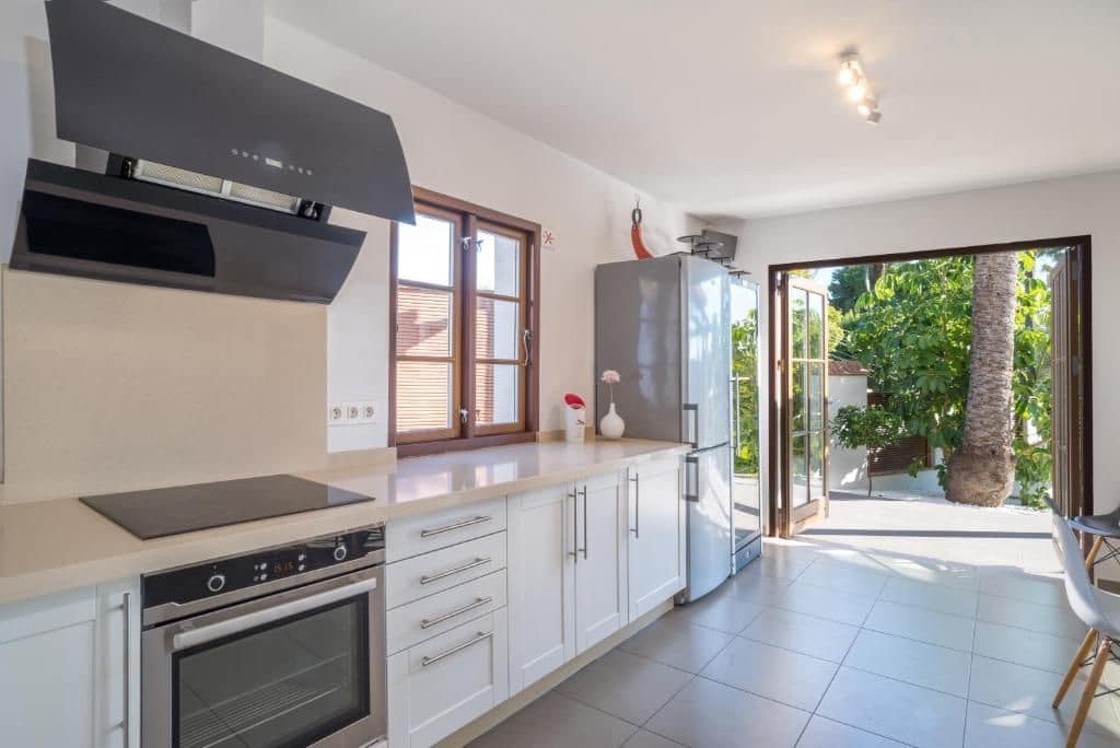 4 soveværelse Villa til salg i Nueva Andalucia - € 2.125.000 (Ref: 6876721)